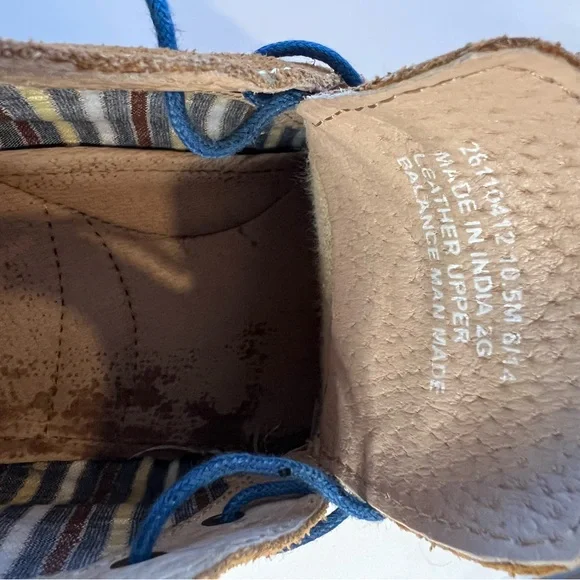 Clarks Suede Desert Chukka Boots in Tan - Picture 6 of 7